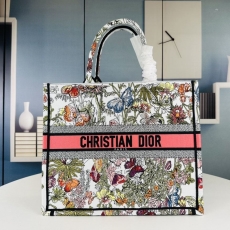 Dior Shopping Bags